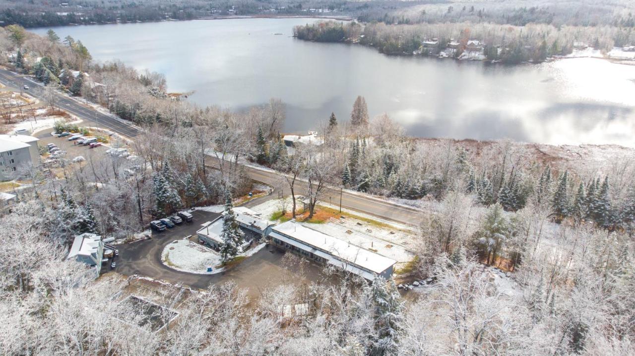 Lakeview Motel Халибертон Экстерьер фото