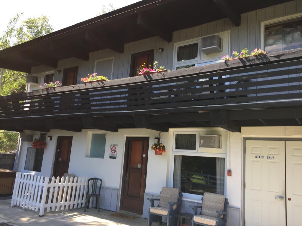 Lakeview Motel Халибертон Экстерьер фото